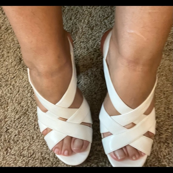 Michael Kors white heels and perfect condition - Picture 11 of 11